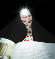 Könyvre csíptethető lámpa Flexilight Cherries